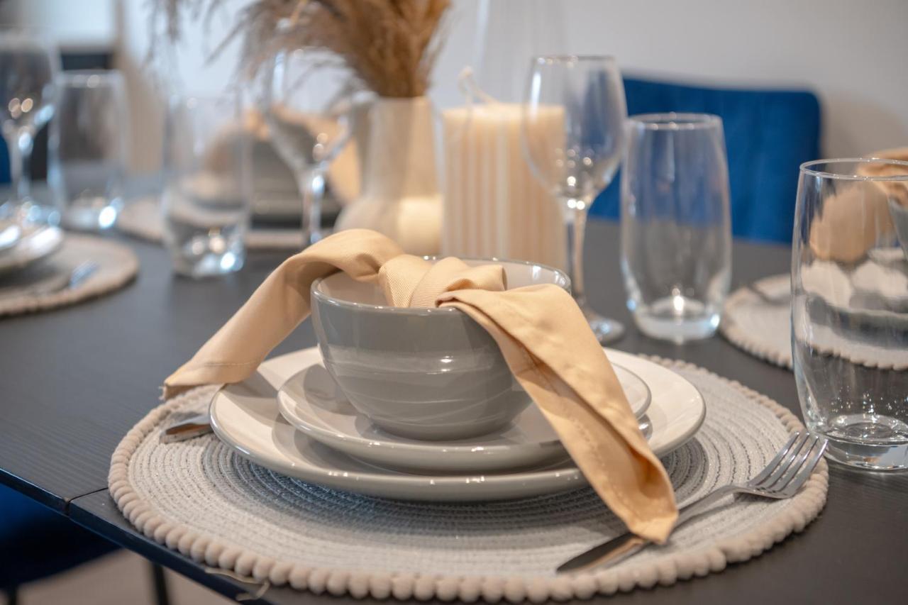 Fantastic New, London Apartment 3 Bed 1 Bath & Parking Whetstone Luaran gambar